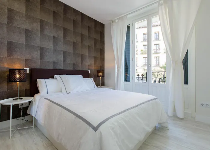 Book in Madrid - Cascorro Deluxe