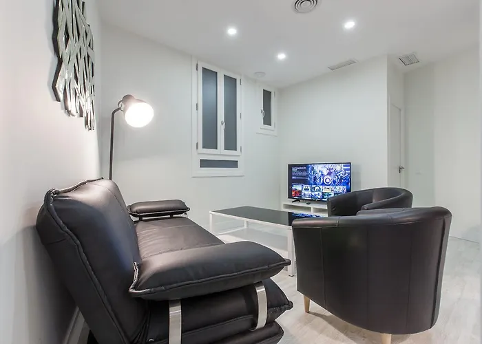 Bookinmadrid Com - Cascorro Sq 18 Pax